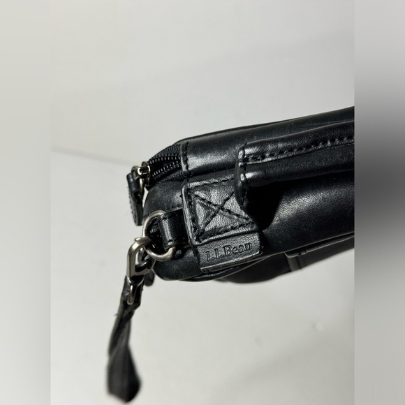 L.L. Bean Vintage Black Leather travel Passport Document organizer wristlet - Picture 5 of 12